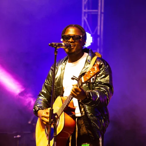 Bruce Africa - Sioni Sisikii
