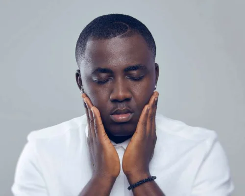 Kontihene - Eegbe Bo Ni Ogbo (feat. DarkoVibes)