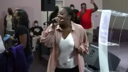 Le'Andria Johnson - Deliver Me (This Is My Exodus)