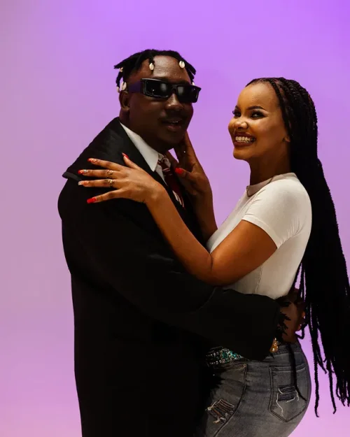 Manengo feat. G Nako - Solo (feat. Mr Blue, Moni Centrozone, Nacha, P Mawenge, Nyandu Tozzy & Jay Rox)