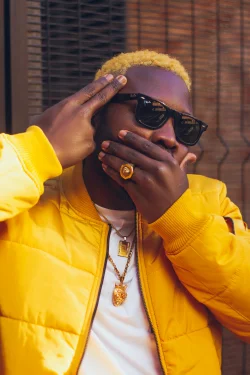 Njie Moni - One Love