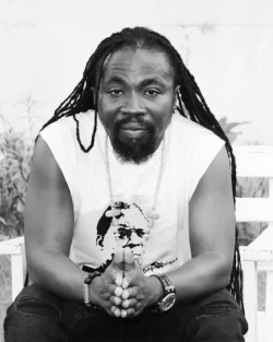 Obrafour - Maame (feat. Tic Tac Yoggy Doggy)