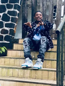 Okunol - Random Thoughts (feat. Mic Monsta)