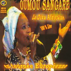 Oumou Sangaré - La Diva Africaine En Tournée Européenne (100% Live) (2011)