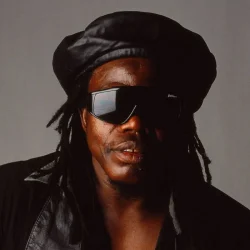 Remmy Ongala - Kigeugeu |