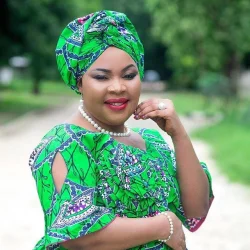 Saida Karoli - Magenyi
