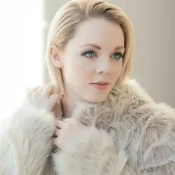 Sarah Reeves - Angels We Have Heard On High