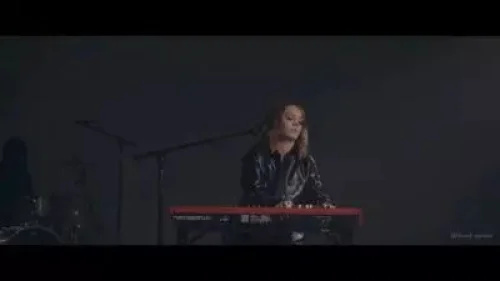 Sarah Reeves - Anxious