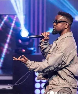 Sarkodie - Whatever U Do (feat. Efya)