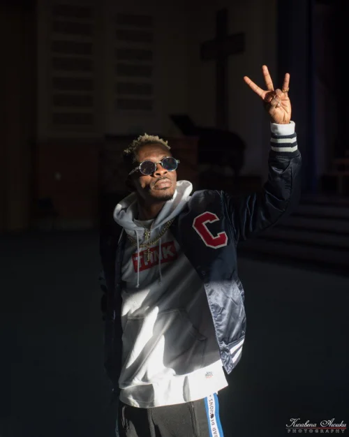 Shatta Wale - Caan Hol' Wi Down