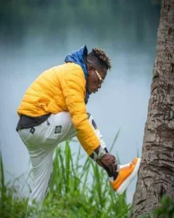 Shatta Wale - Vibration (One Way Riddim)