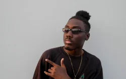 Supa Gaeta - Woa (feat. Kojo Cue)