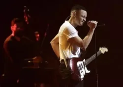 Tauren Wells - Hills & Valleys (feat. Valleys)
